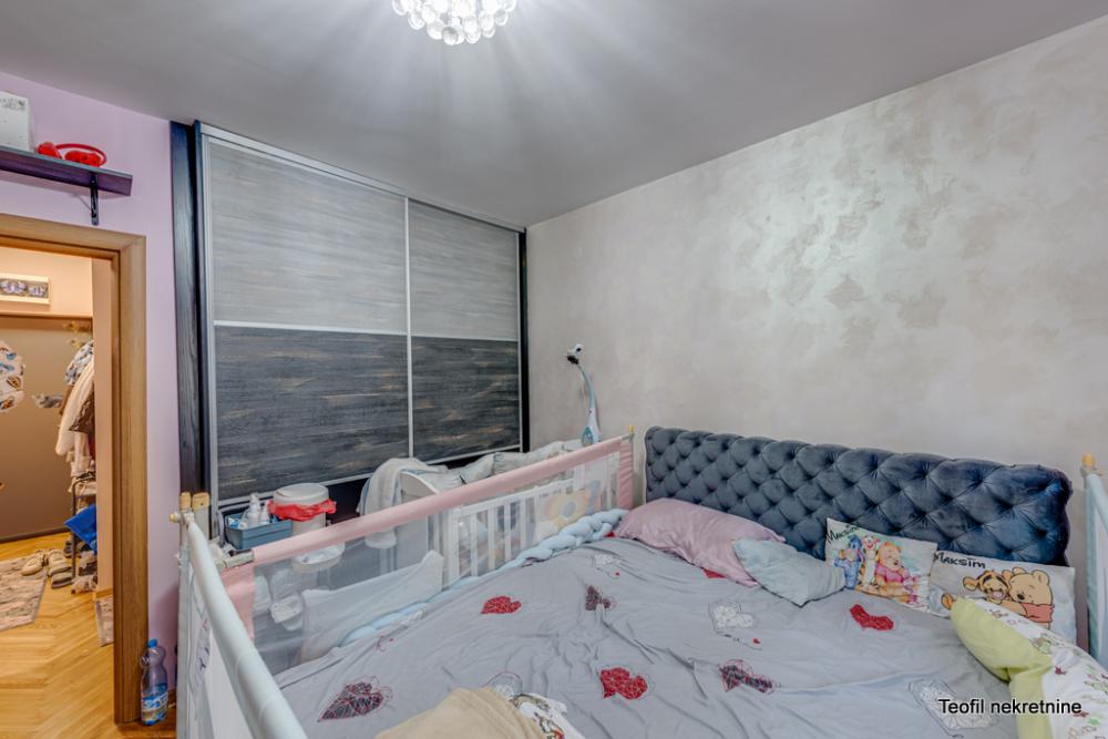 Stan na prodaju u Beogradu, Vračar, dvoiposoban, 84m2, cena 335000 evra