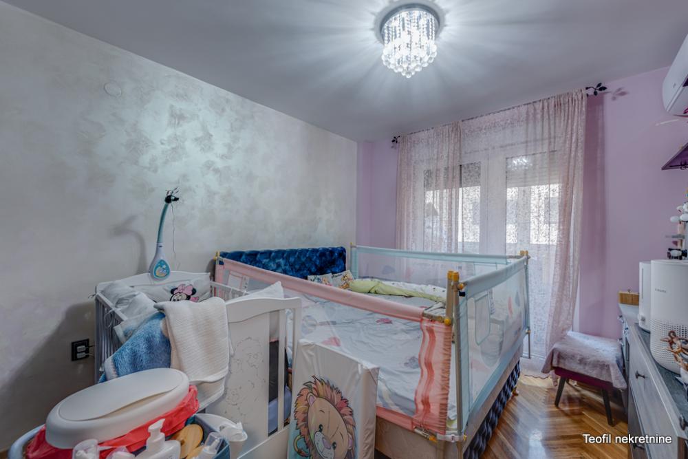 Stan na prodaju u Beogradu, Vračar, dvoiposoban, 84m2, cena 335000 evra