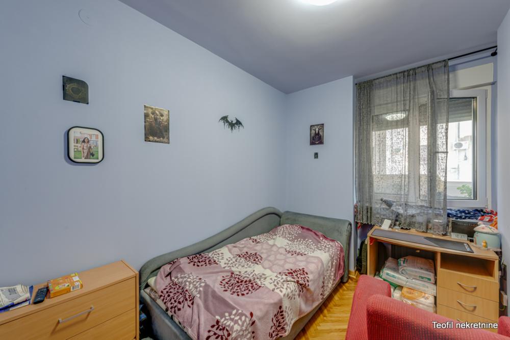 Stan na prodaju u Beogradu, Vračar, dvoiposoban, 84m2, cena 335000 evra