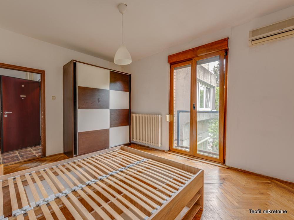 Stan na prodaju u Beogradu, Dušanovac, dvosoban, 65m2, cena 211000 evra