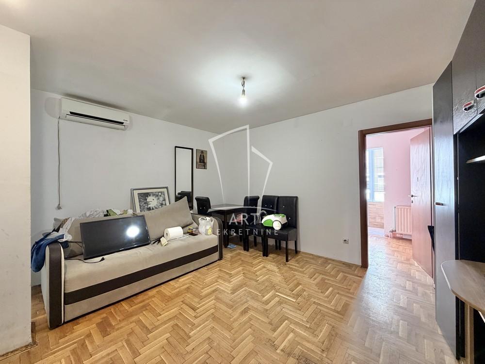 Stan na prodaju u Beogradu, Učiteljsko naselje, jednoiposoban, 34m2, cena 120000 evra