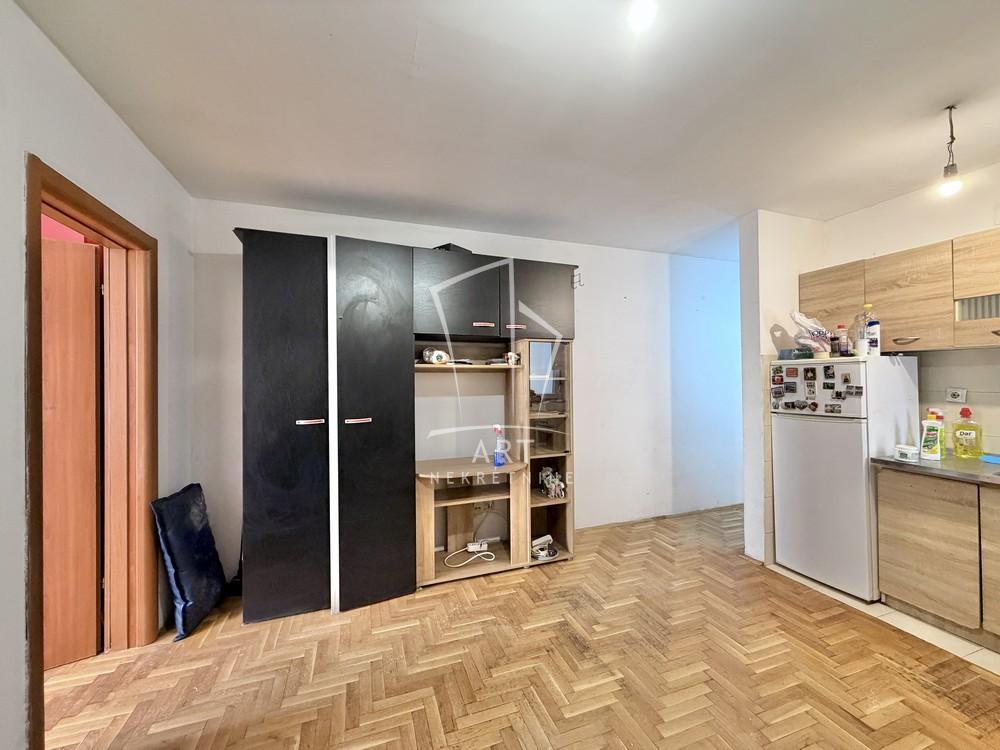 Stan na prodaju u Beogradu, Učiteljsko naselje, jednoiposoban, 34m2, cena 120000 evra