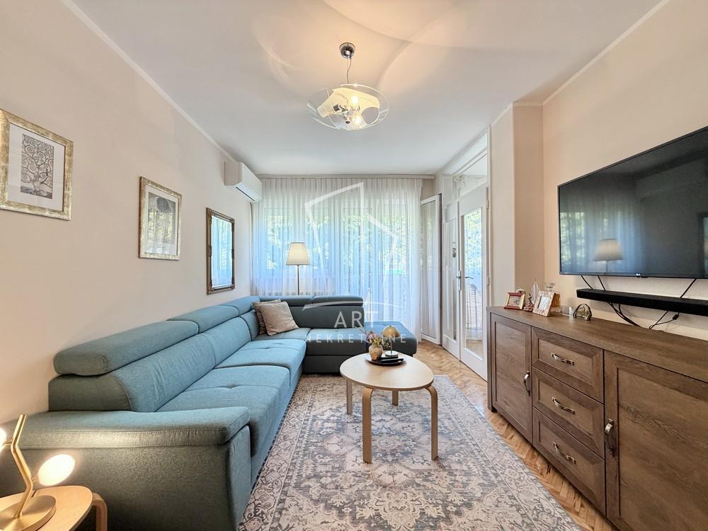 Stan na prodaju u Beogradu, Banovo brdo, dvosoban, 50m2, cena 158000 evra