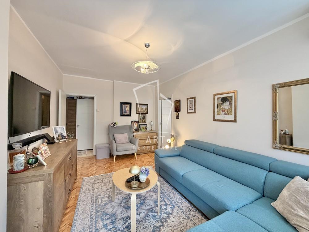 Stan na prodaju u Beogradu, Banovo brdo, dvosoban, 50m2, cena 158000 evra