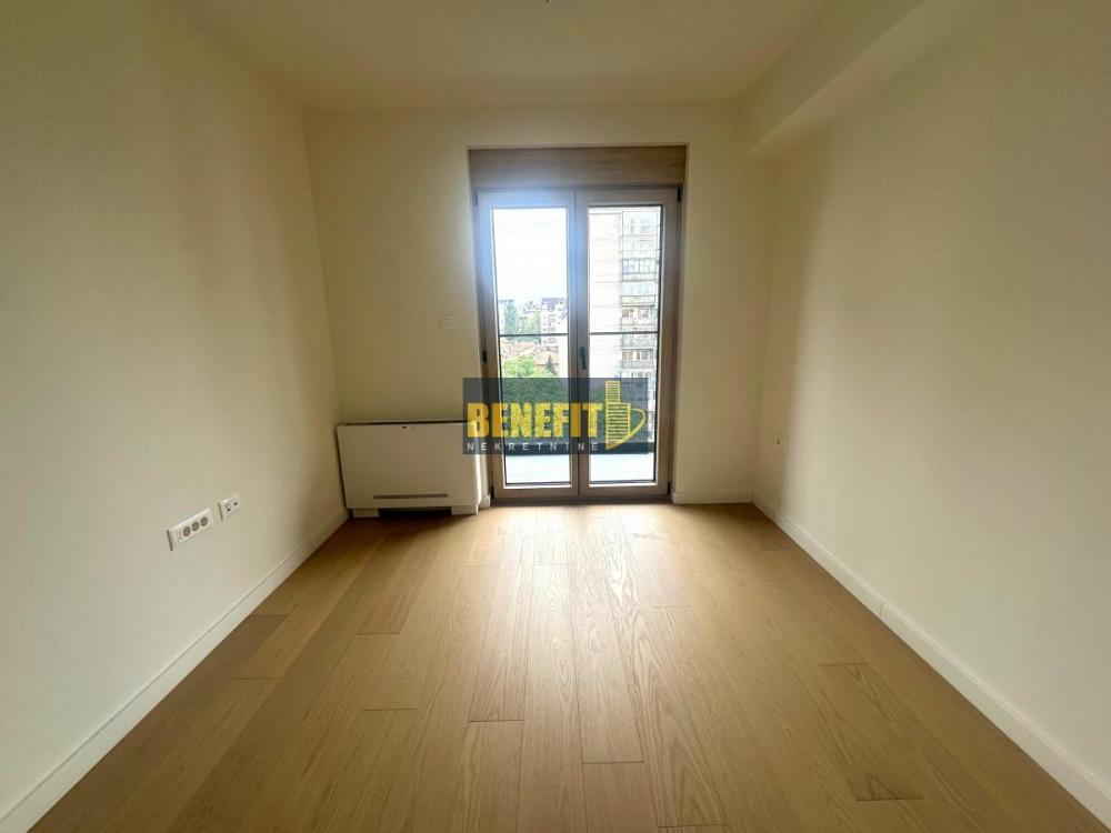 Stan na prodaju u Beogradu, Južni bulevar, cetvorosoban, 100m2, cena 431000 evra
