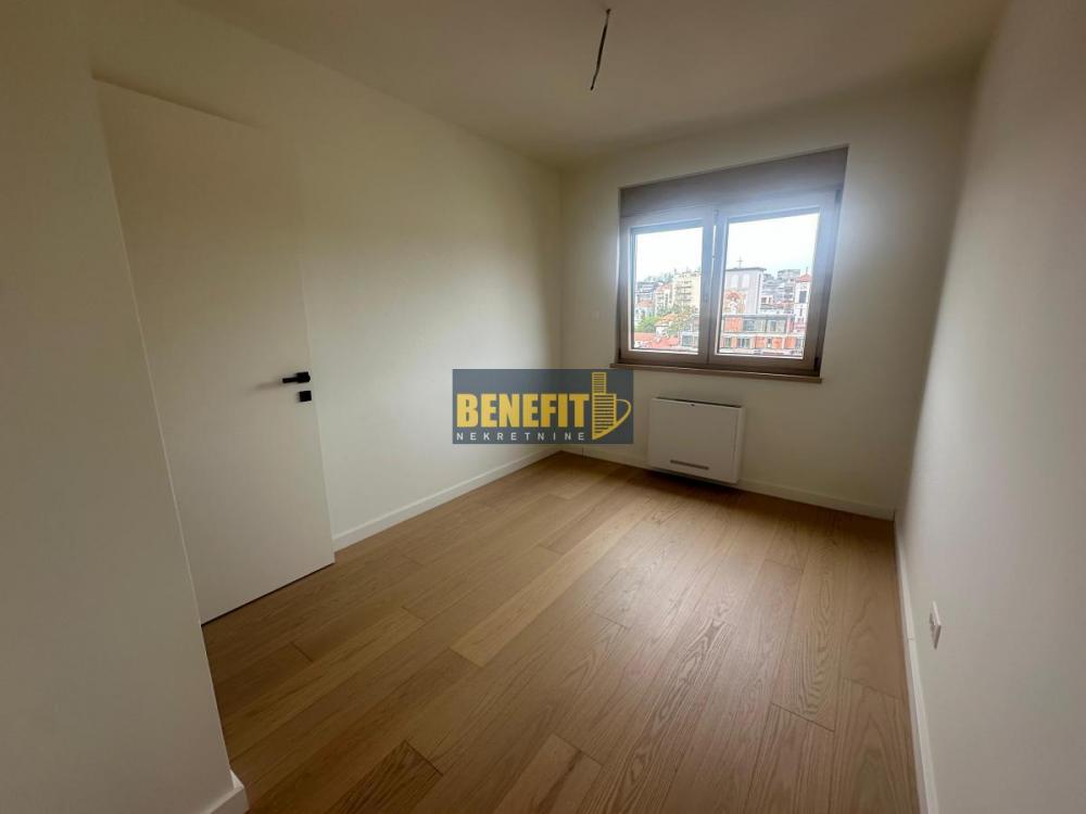 Stan na prodaju u Beogradu, Južni bulevar, cetvorosoban, 100m2, cena 431000 evra