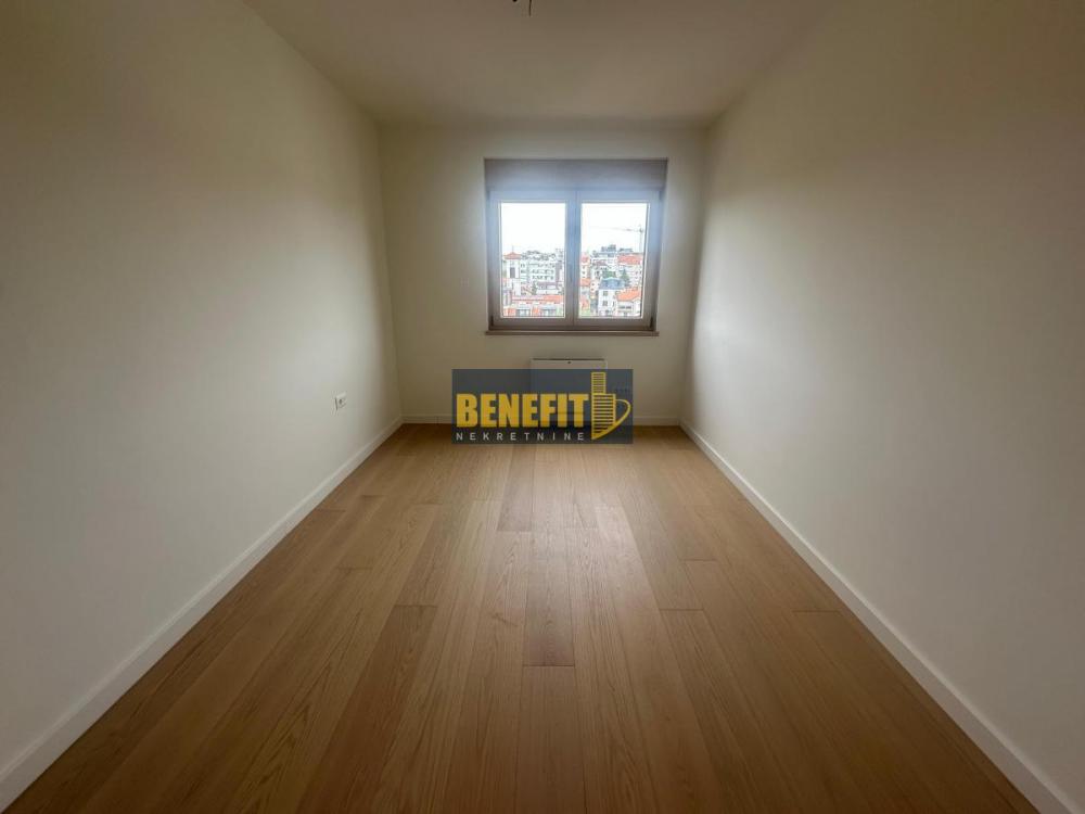 Stan na prodaju u Beogradu, Južni bulevar, cetvorosoban, 100m2, cena 431000 evra