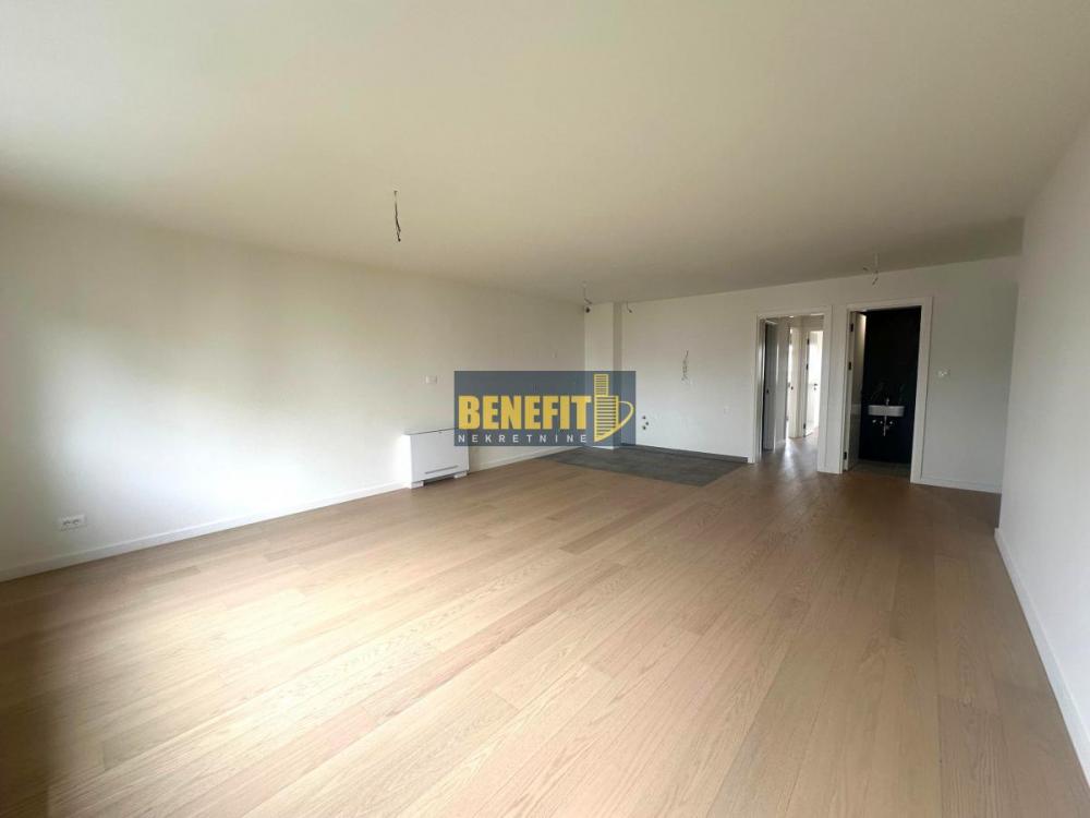 Stan na prodaju u Beogradu, Južni bulevar, cetvorosoban, 100m2, cena 431000 evra