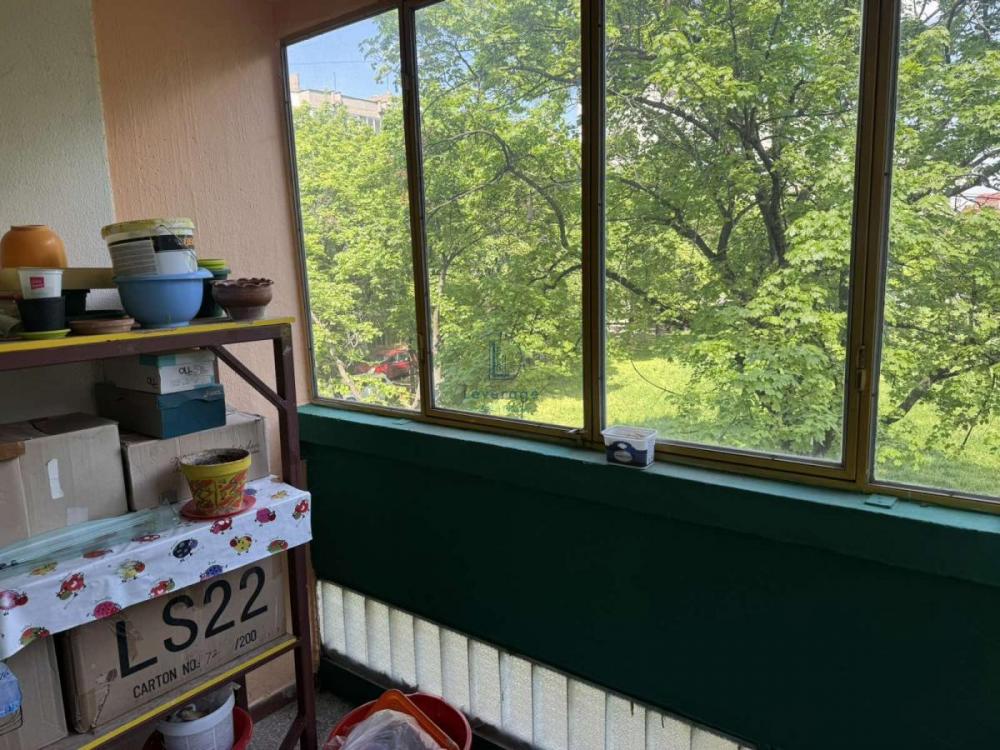 Stan na prodaju u Beogradu, Prvomajska, troiposoban, 78m2, cena 205000 evra