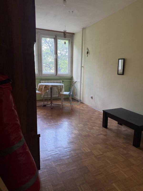 Stan na prodaju u Beogradu, Prvomajska, troiposoban, 78m2, cena 205000 evra