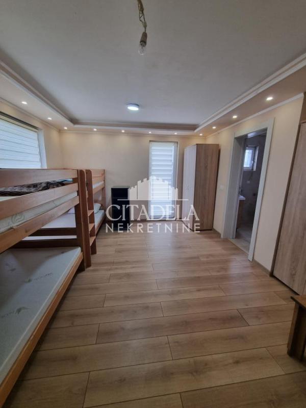 Stan na prodaju u Beogradu, Čukarica, 134m2, cena 336000 evra