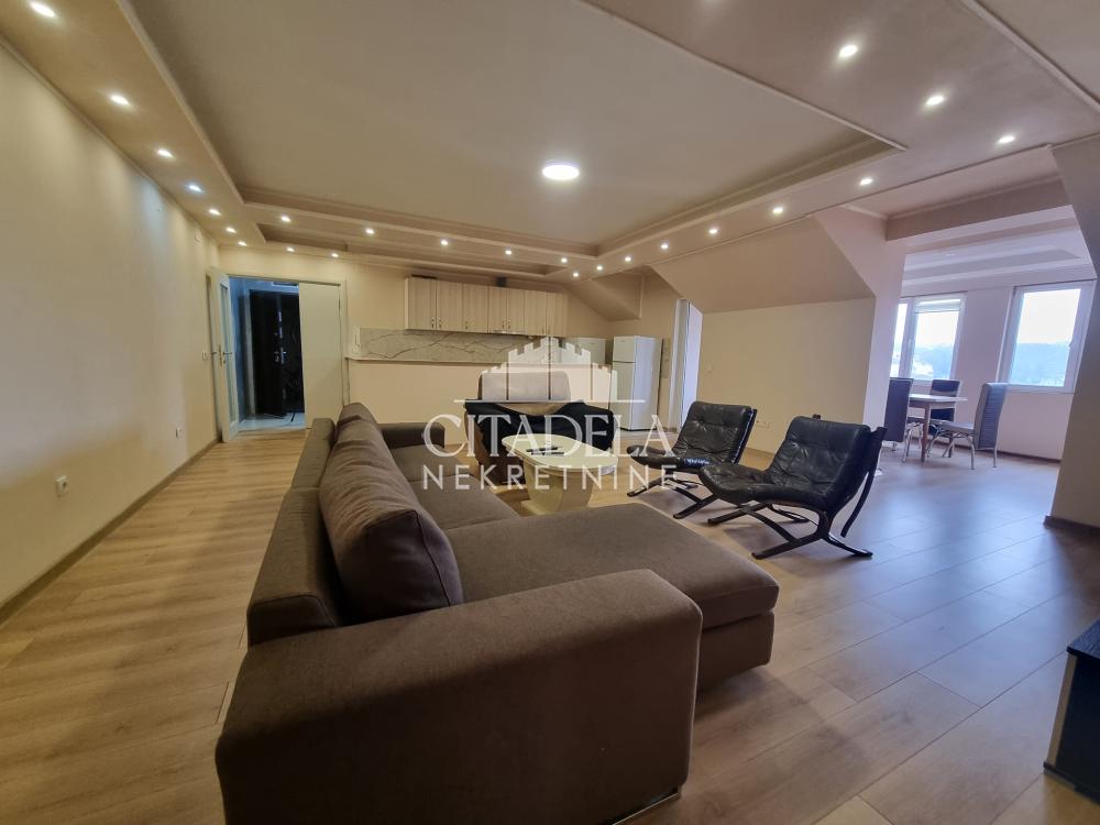 Stan na prodaju u Beogradu, Čukarica, 134m2, cena 336000 evra