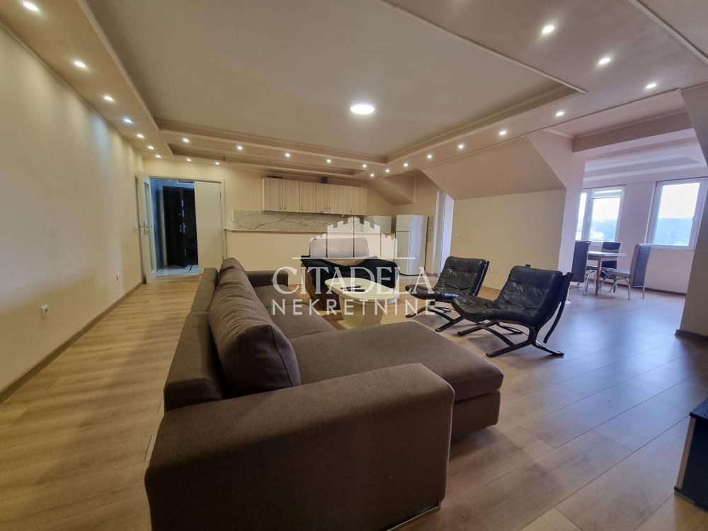 Stan na prodaju u Beogradu, Čukarica, 134m2, cena 336000 evra