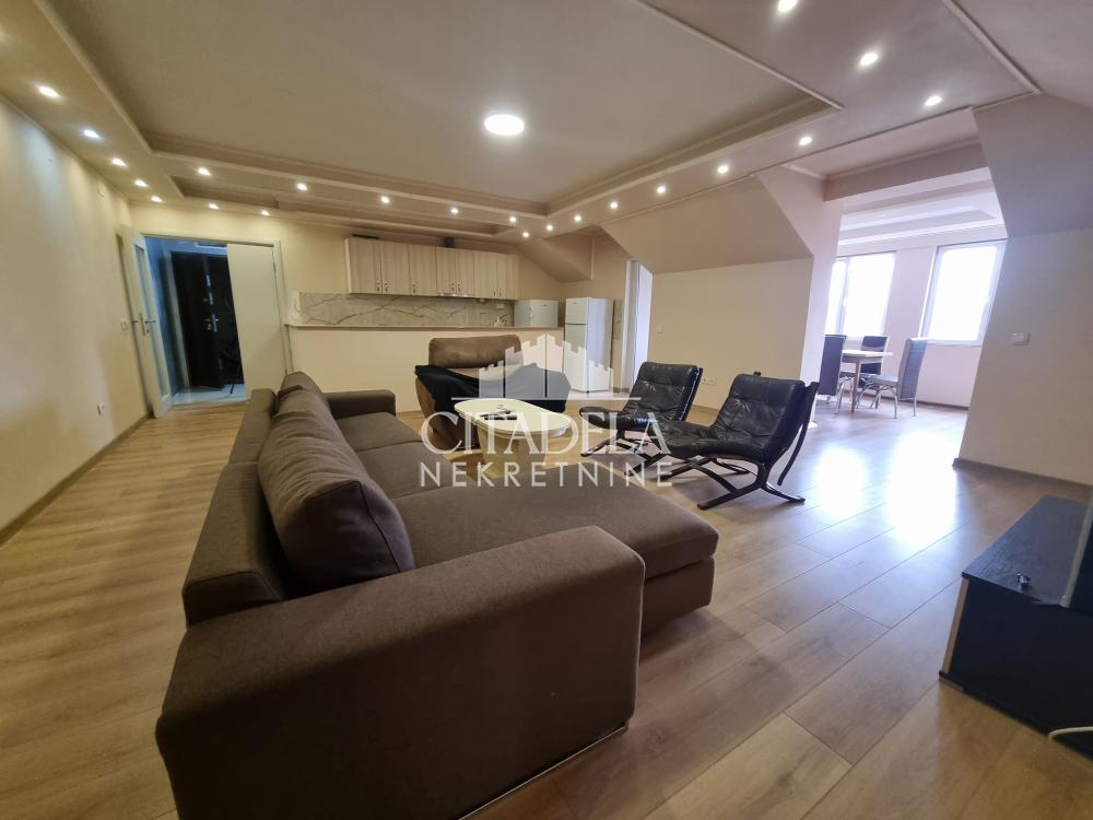 Stan na prodaju u Beogradu, Čukarica, 134m2, cena 336000 evra