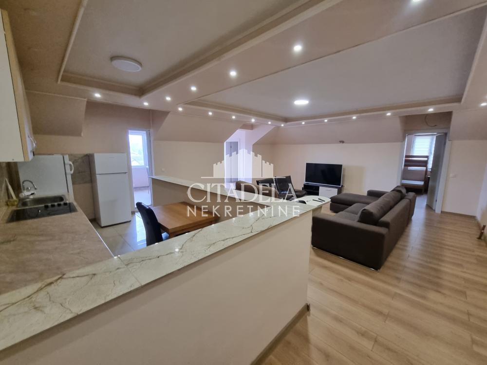 Stan na prodaju u Beogradu, Čukarica, 134m2, cena 336000 evra