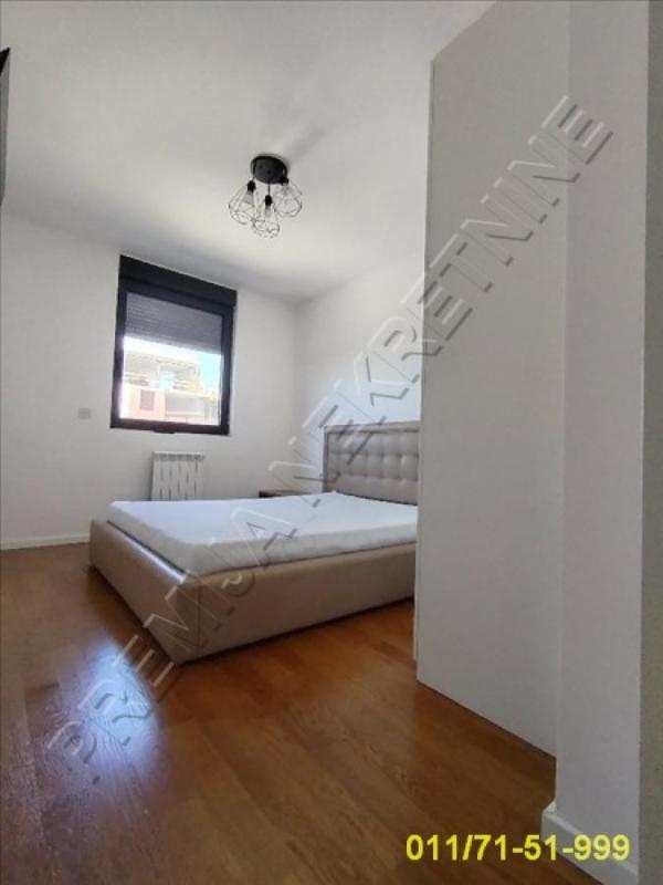 Stan na prodaju u Beogradu, Višnjička banja, trosoban, 74m2, cena 235000 evra