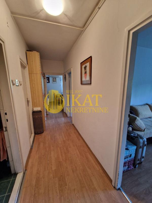 Stan na prodaju u Beogradu, Kanarevo brdo, dvoiposoban, 50m2, cena 140000 evra