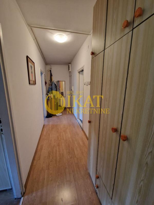 Stan na prodaju u Beogradu, Kanarevo brdo, dvoiposoban, 50m2, cena 140000 evra