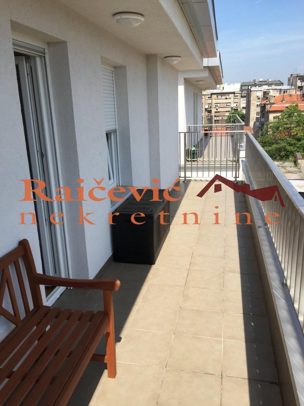 Stan na prodaju u Beogradu, Čubura, trosoban, 82m2, cena 390000 evra