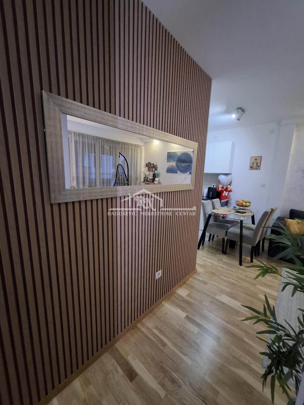 Stan na prodaju u Beogradu, Višnjička banja, dvosoban, 44m2, cena 165000 evra