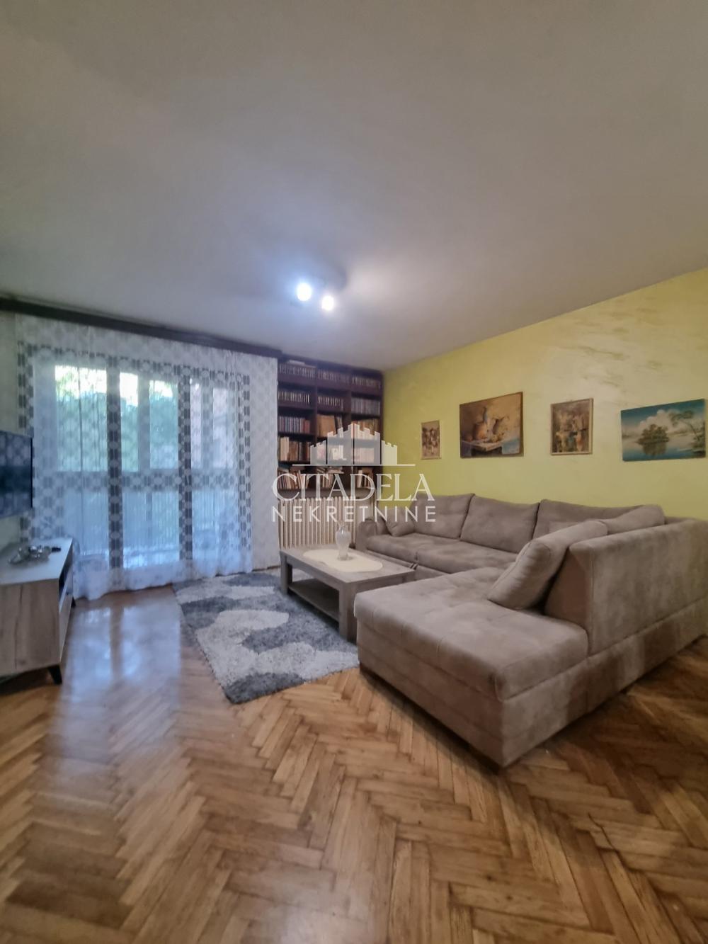 Stan na prodaju u Beogradu, Banovo brdo, dvoiposoban, 72m2, cena 210000 evra