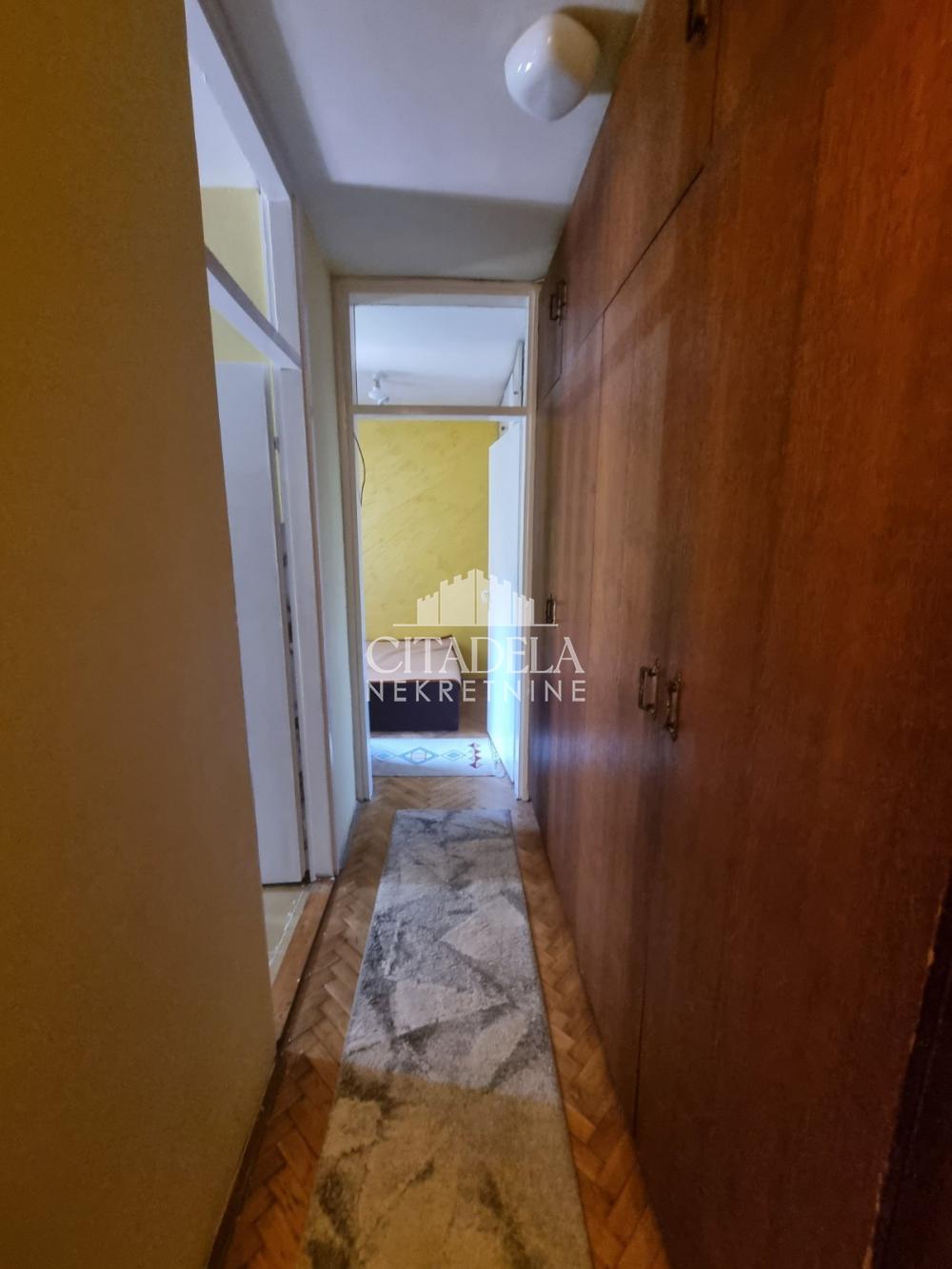 Stan na prodaju u Beogradu, Banovo brdo, dvoiposoban, 72m2, cena 210000 evra