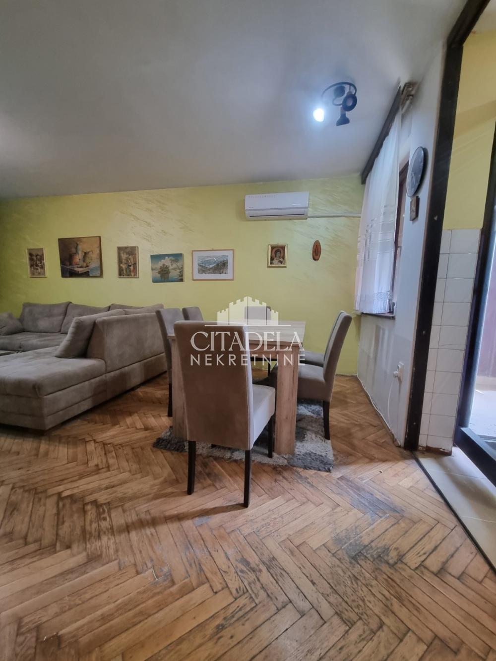 Stan na prodaju u Beogradu, Banovo brdo, dvoiposoban, 72m2, cena 210000 evra