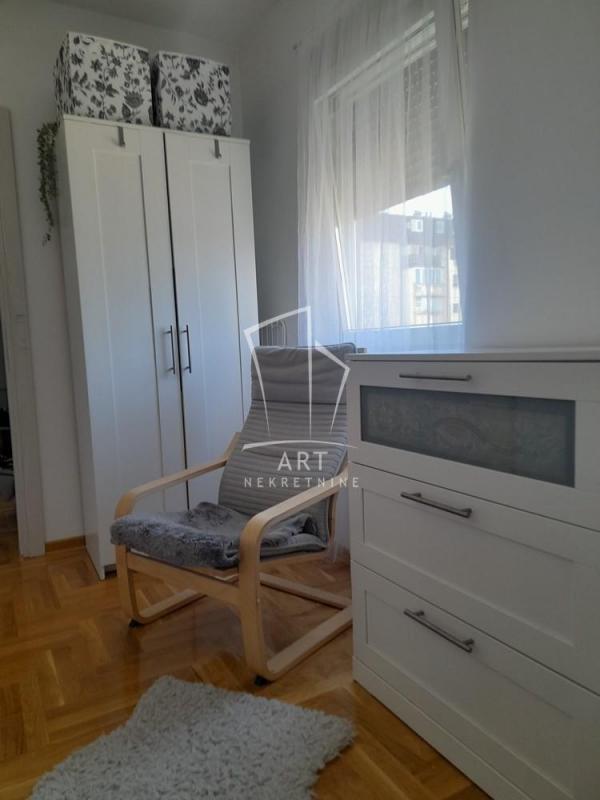 Stan na prodaju u Beogradu, Novi Beograd, jednoiposoban, 45m2, cena 175000 evra