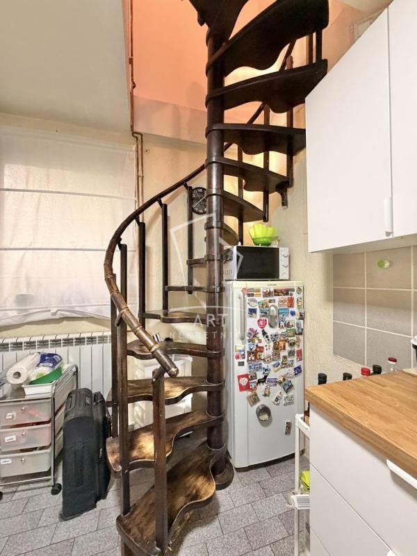 Stan na prodaju u Beogradu, Petlovo brdo, cetvorosoban, 105m2, cena 219900 evra