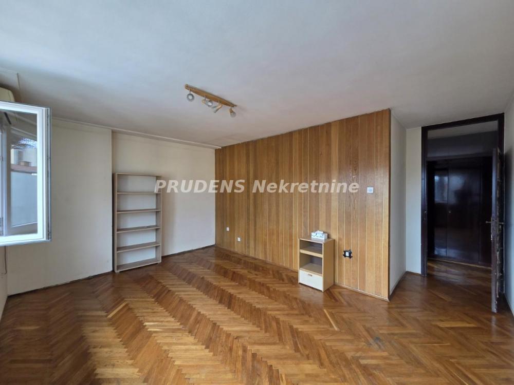 Stan na prodaju u Beogradu, Palilula, cetvorosoban, 114m2, cena 350000 evra