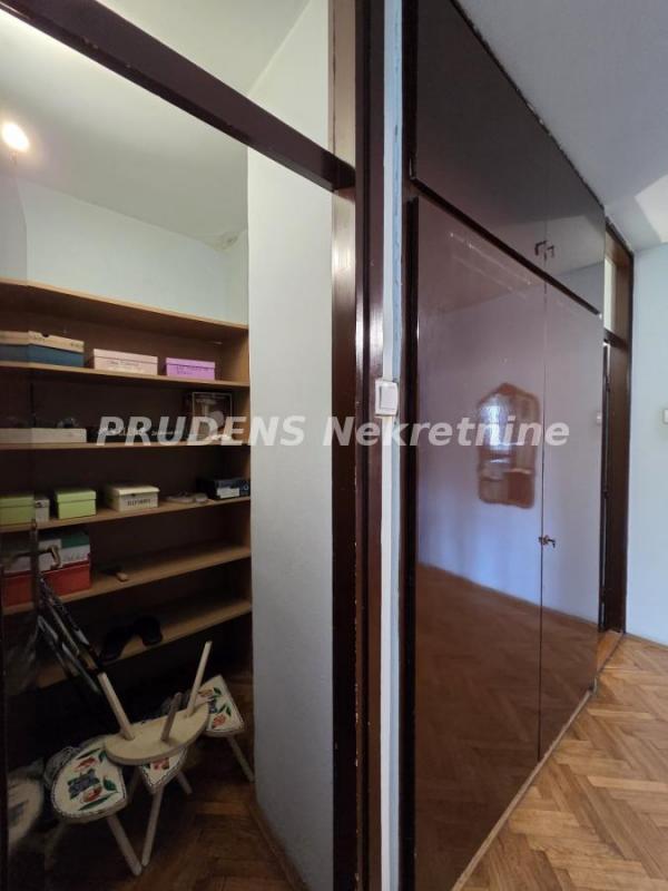 Stan na prodaju u Beogradu, Palilula, cetvorosoban, 114m2, cena 350000 evra