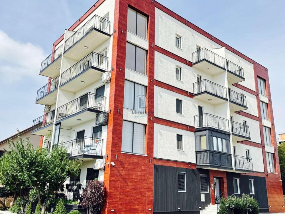 Stan na prodaju u Beogradu, Surčin, trosoban, 69m2, cena 182850 evra