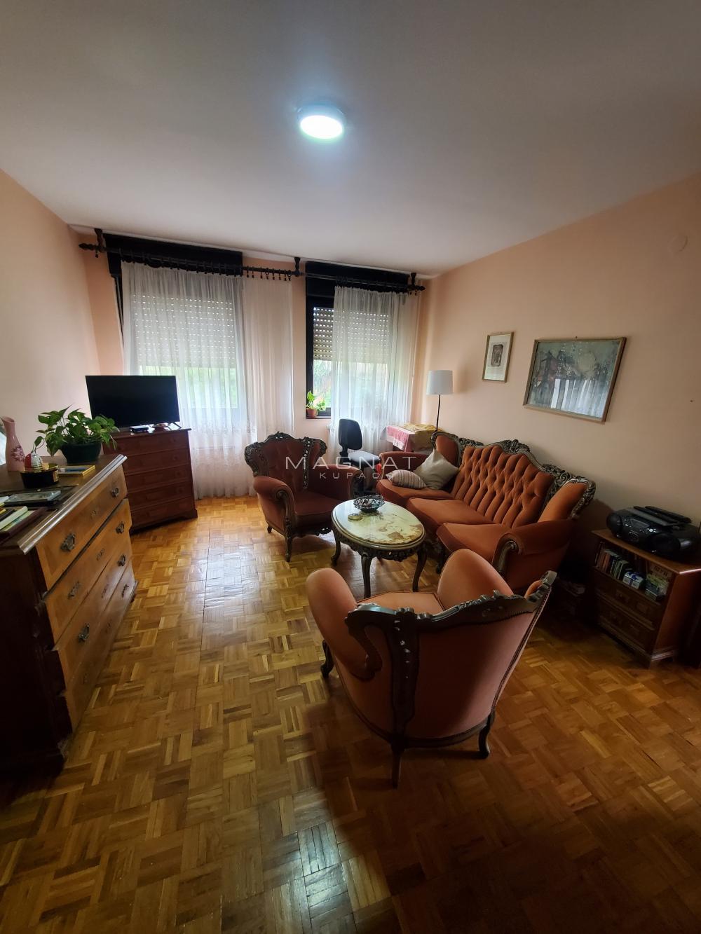 Stan na prodaju u Beogradu, Višnjička banja, dvosoban, 52m2, cena 159000 evra