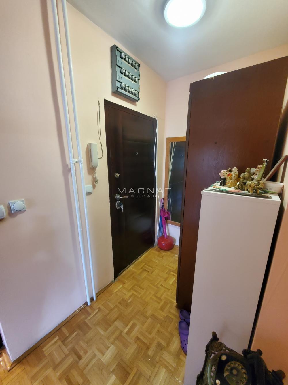 Stan na prodaju u Beogradu, Višnjička banja, dvosoban, 52m2, cena 159000 evra