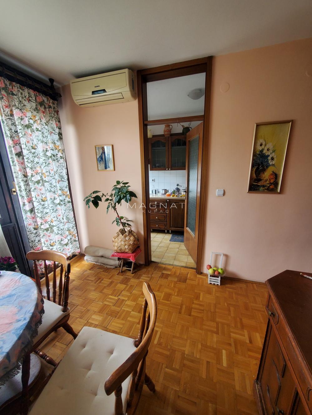 Stan na prodaju u Beogradu, Višnjička banja, dvosoban, 52m2, cena 159000 evra