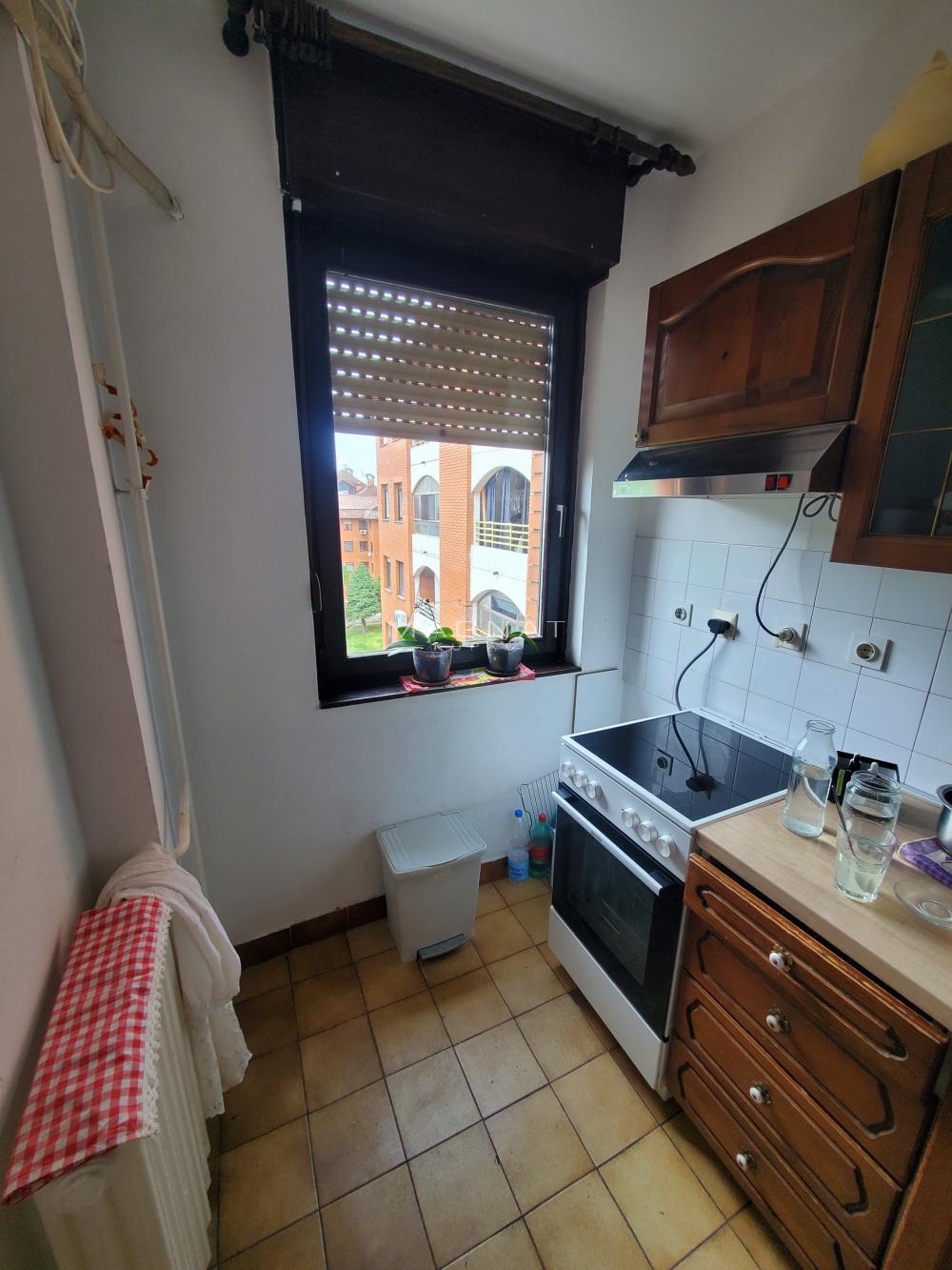 Stan na prodaju u Beogradu, Višnjička banja, dvosoban, 52m2, cena 159000 evra
