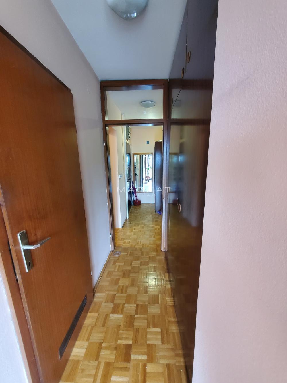 Stan na prodaju u Beogradu, Višnjička banja, dvosoban, 52m2, cena 159000 evra