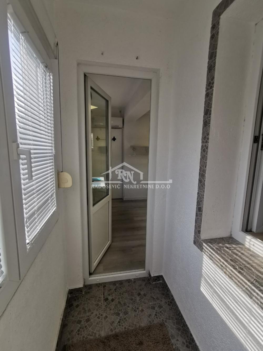 Stan na prodaju u Beogradu, Čukarica, jednosoban, 35m2, cena 115000 evra