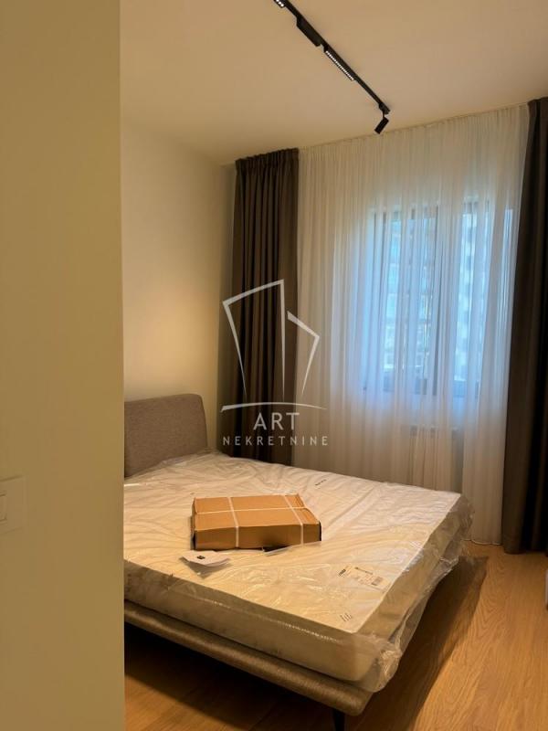 Stan na prodaju u Beogradu, Beograd na vodi, trosoban, 81m2, cena 395000 evra