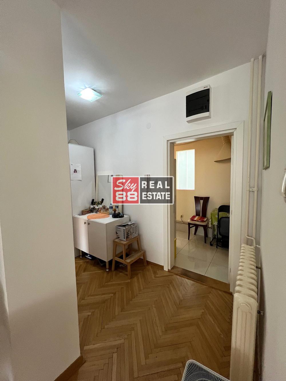 Stan na prodaju u Beogradu, Vračar, cetvorosoban, 76m2, cena 360000 evra