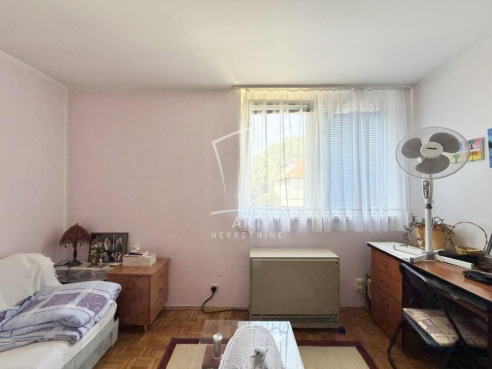 Stan na prodaju u Beogradu, Zemun, dvosoban, 55m2, cena 150000 evra