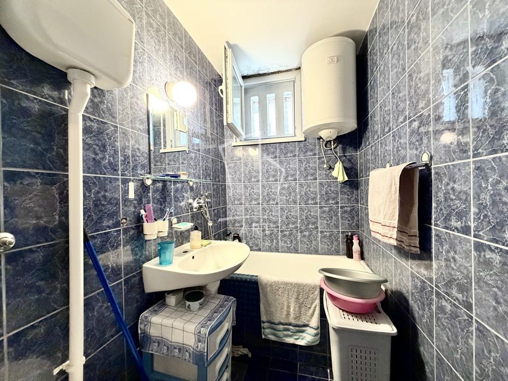 Stan na prodaju u Beogradu, Zemun, dvosoban, 55m2, cena 150000 evra