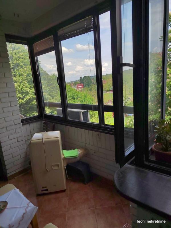 Stan na prodaju u Beogradu, Višnjička banja, dvoiposoban, 70m2, cena 165000 evra