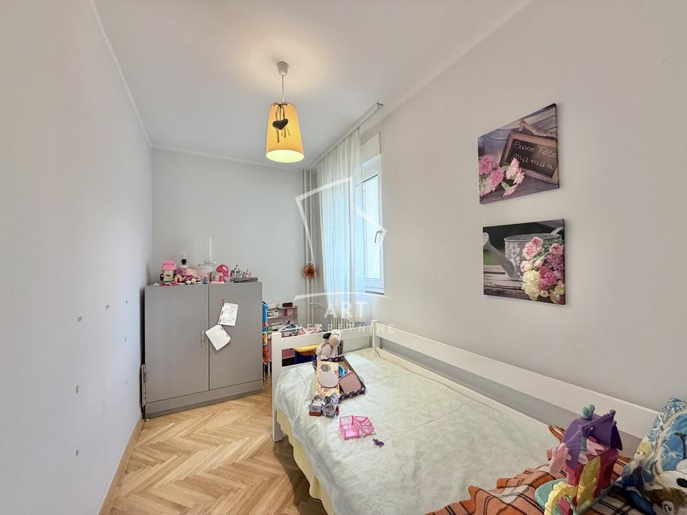 Stan na prodaju u Beogradu, Vračar, troiposoban, 76m2, cena 360000 evra