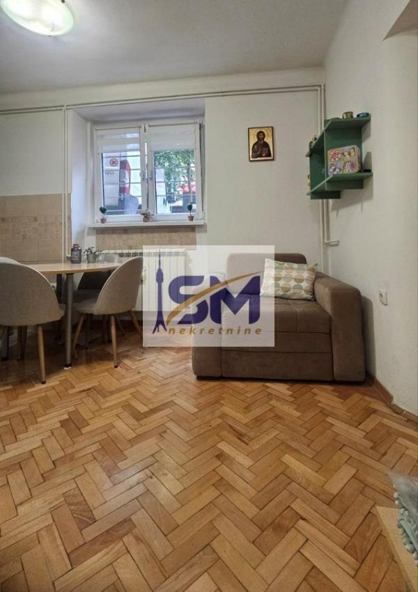 Stan na prodaju u Beogradu, Kalenić pijaca, dvosoban, 39m2, cena 137000 evra