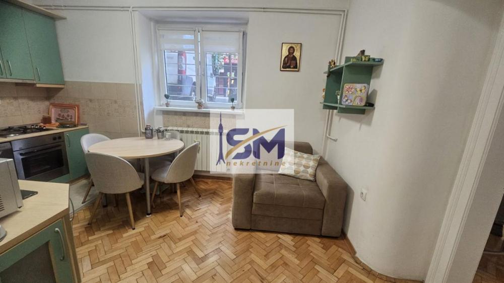 Stan na prodaju u Beogradu, Kalenić pijaca, dvosoban, 39m2, cena 137000 evra