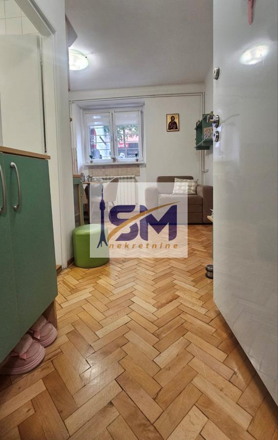 Stan na prodaju u Beogradu, Kalenić pijaca, dvosoban, 39m2, cena 137000 evra