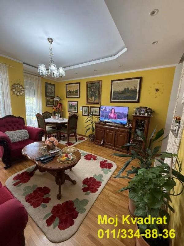 Stan na prodaju u Beogradu, Voždovac, jednoiposoban, 45m2, cena 150000 evra