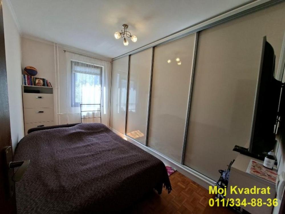 Stan na prodaju u Beogradu, Novi Beograd blok 62, dvoiposoban, 64m2, cena 230000 evra