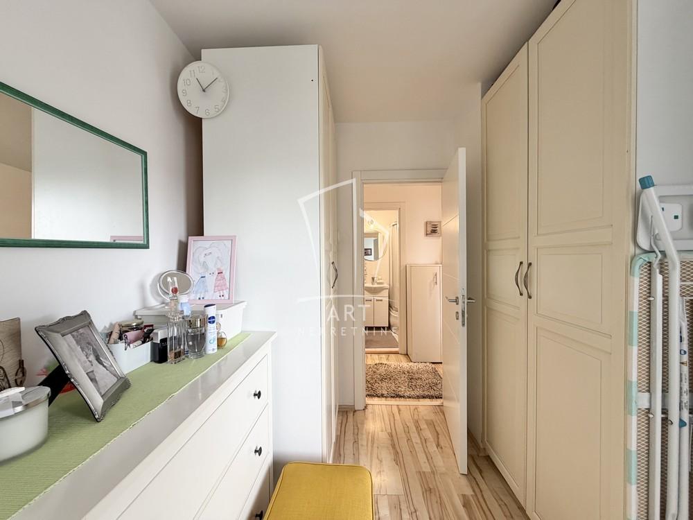 Stan na prodaju u Beogradu, Novi Beograd, dvoiposoban, 55m2, cena 219000 evra
